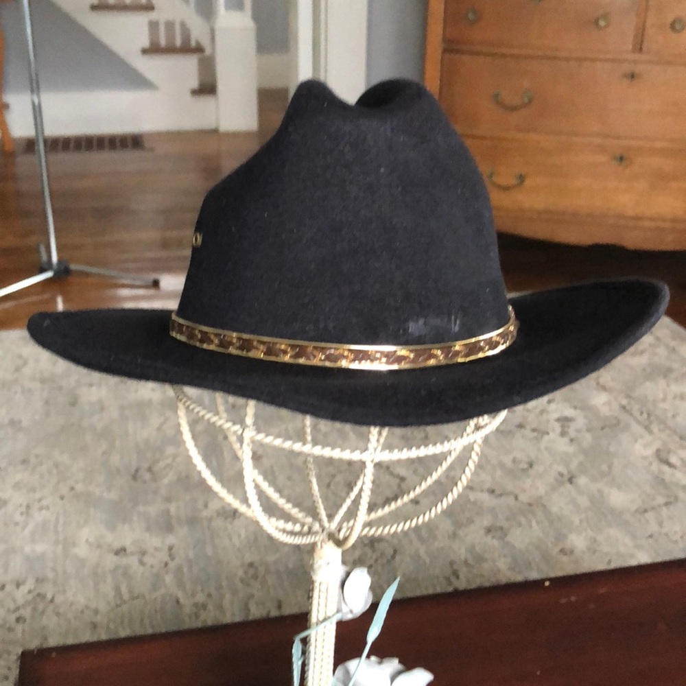 WESTERN EXPRESS CHILDRENS HAT.
